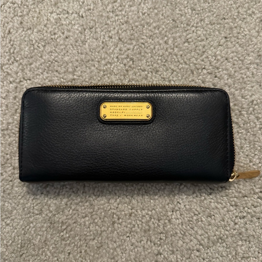 NWOT MARC BY MARC JACOBS Black Leather Wallet